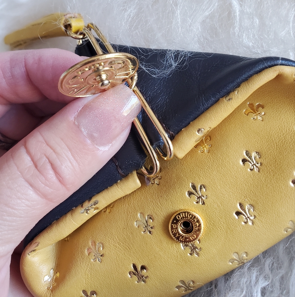Made in Italy Firenze-Black & Gold,Genuine Leather Tassle, Unique Snap Closure - Picture 4 of 8